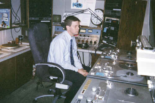 vinny cuing tape.jpg (246949 bytes)