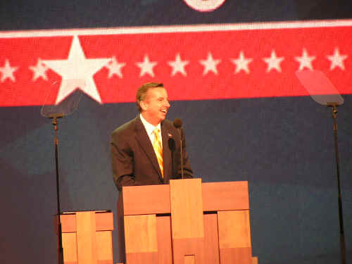 RNC064.JPG (300806 bytes)